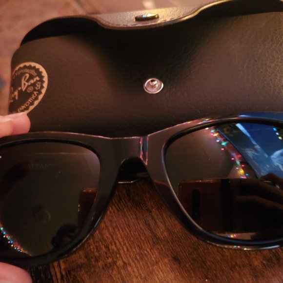 Ray Ban Wayfarers size L RB2140-F - Picture 2 of 3